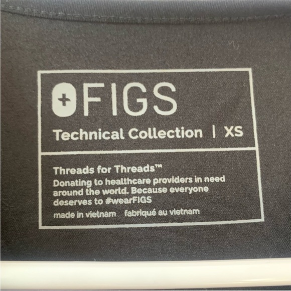 FIGS Casma Top - Picture 2 of 2